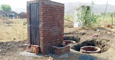 तमाम ग्राम पंचायतों में प्रधान और सचिव ने मिलकर किए खेल अधूरे पड़े शौचालय